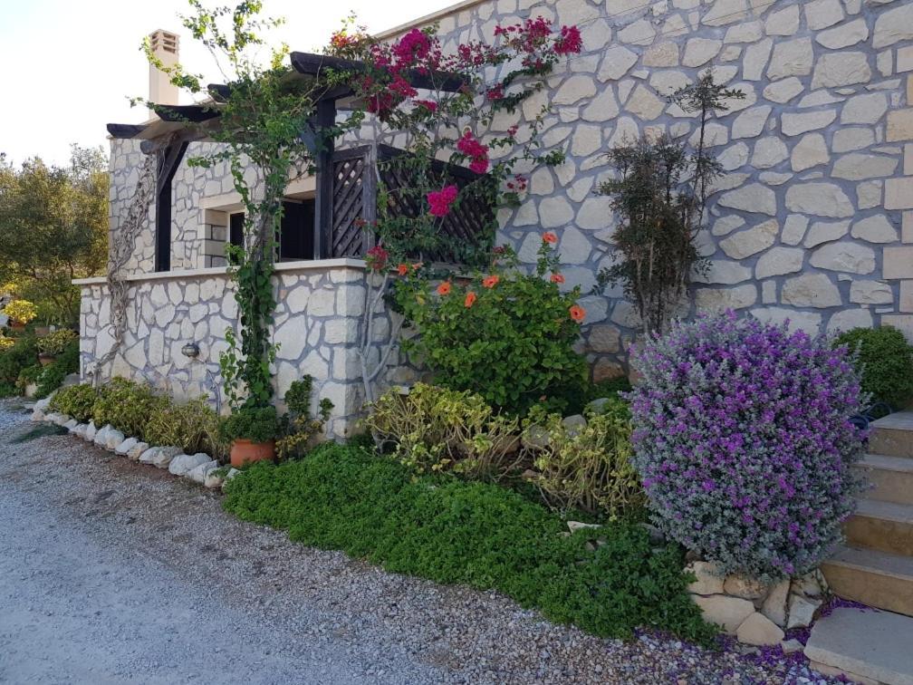 Cottage Du Soleil Makrýgialos 외부 사진