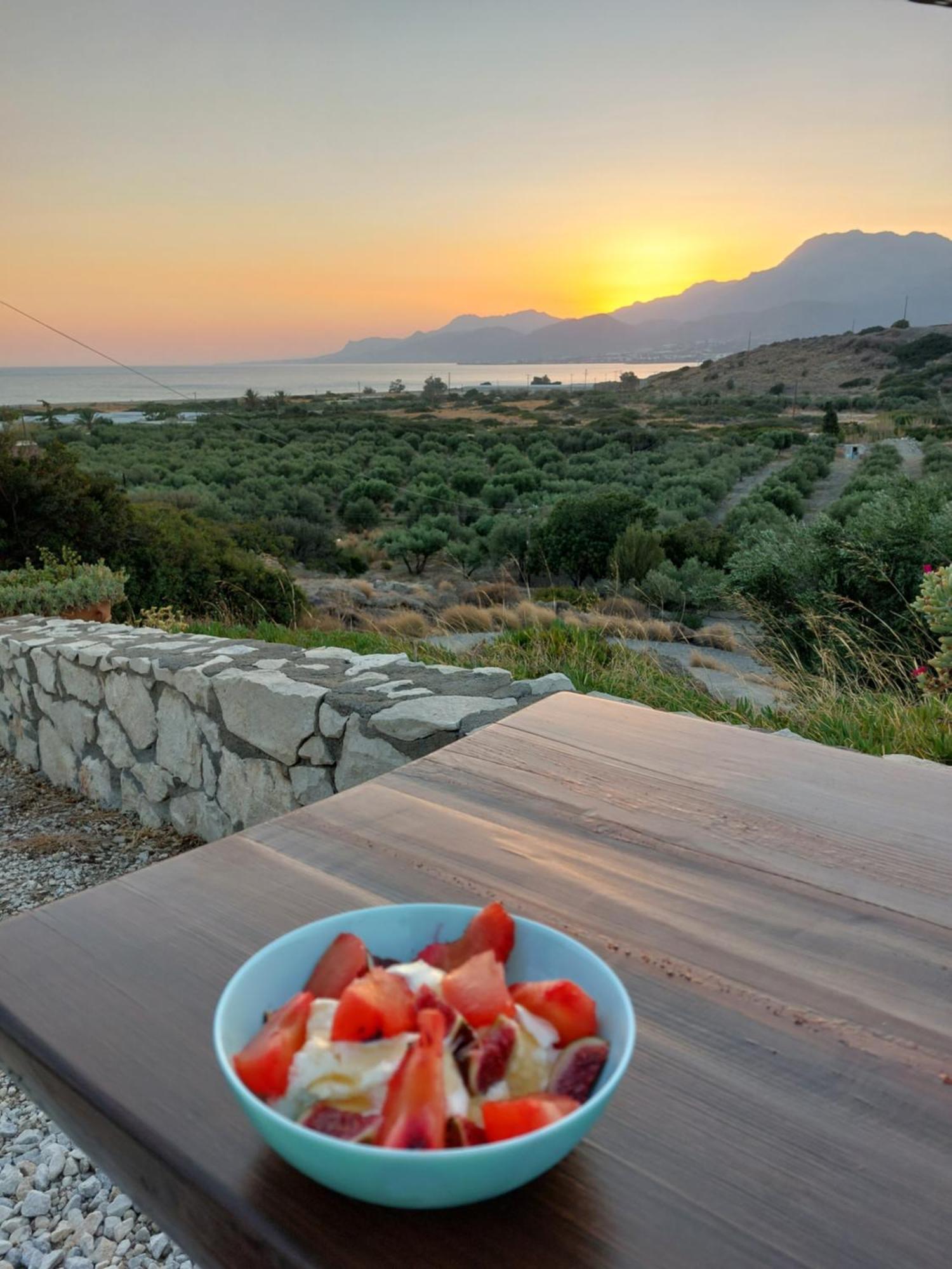Cottage Du Soleil Makrýgialos 외부 사진